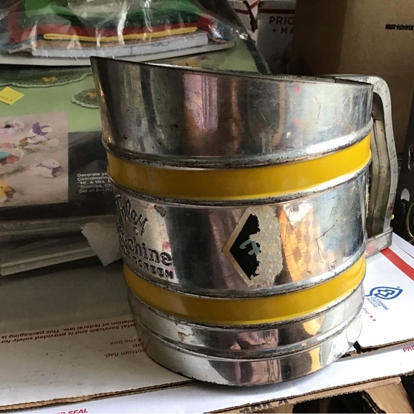 🎥★❦꒒ik୧⌵N୧w★ AUCTION PRICE👩🏻‍⚖️👨‍🍳 VTG Foley Sift Chine Screen Flour Sifter - Picture 4 of 11